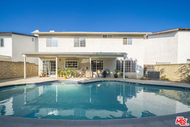 10228 Hanna Avenue, Chatsworth (los Angeles), CA 91311