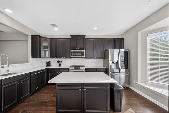 7880 Oxer Drive, Irving, TX 75063