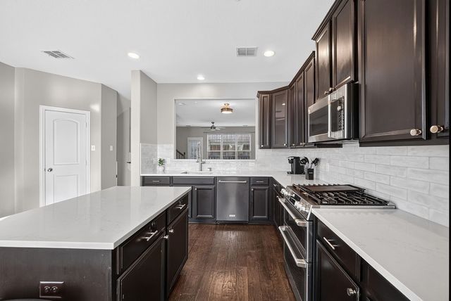 7880 Oxer Drive, Irving, TX 75063