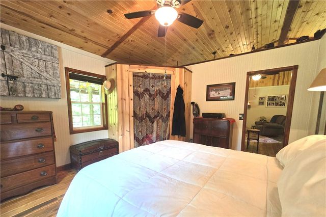 1825 County Road 323, Eureka Springs, AR 72632