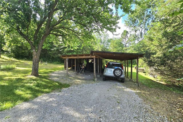 1825 County Road 323, Eureka Springs, AR 72632