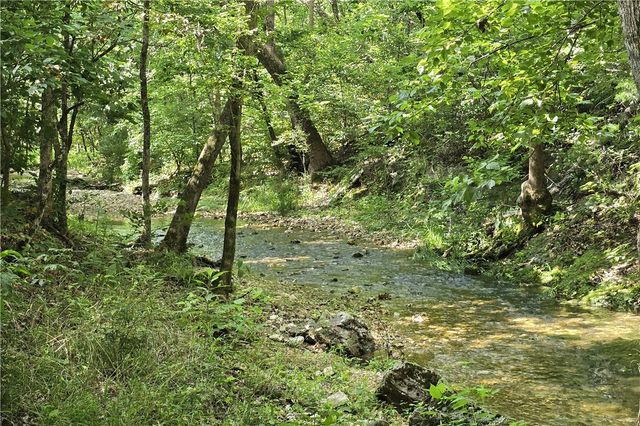 1825 County Road 323, Eureka Springs, AR 72632