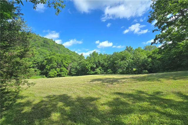 1825 County Road 323, Eureka Springs, AR 72632