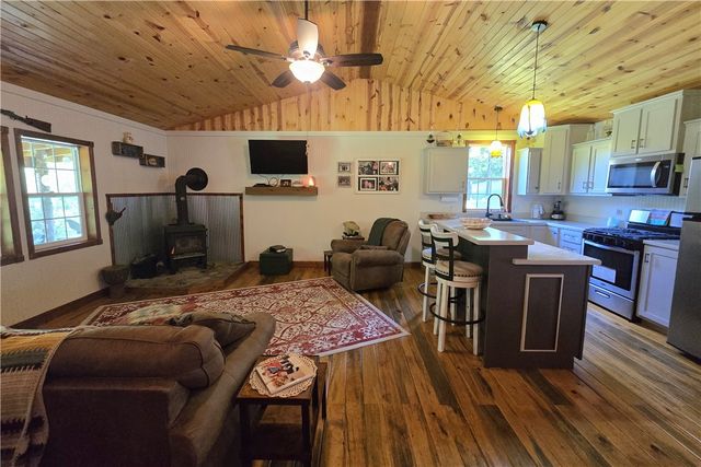 1825 County Road 323, Eureka Springs, AR 72632