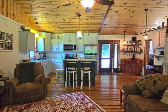 1825 County Road 323, Eureka Springs, AR 72632