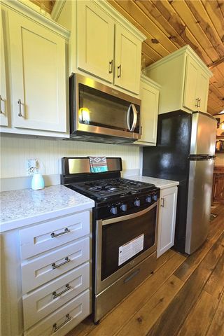 1825 County Road 323, Eureka Springs, AR 72632