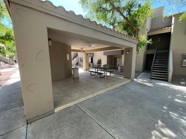 747 S Extension Road Unit 207, Mesa, AZ 85210