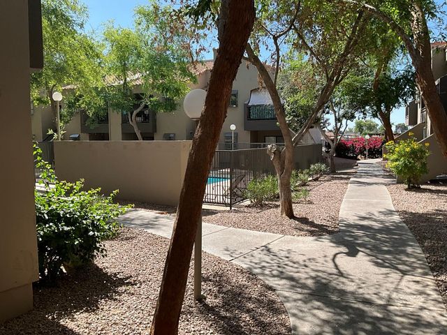 747 S Extension Road Unit 207, Mesa, AZ 85210