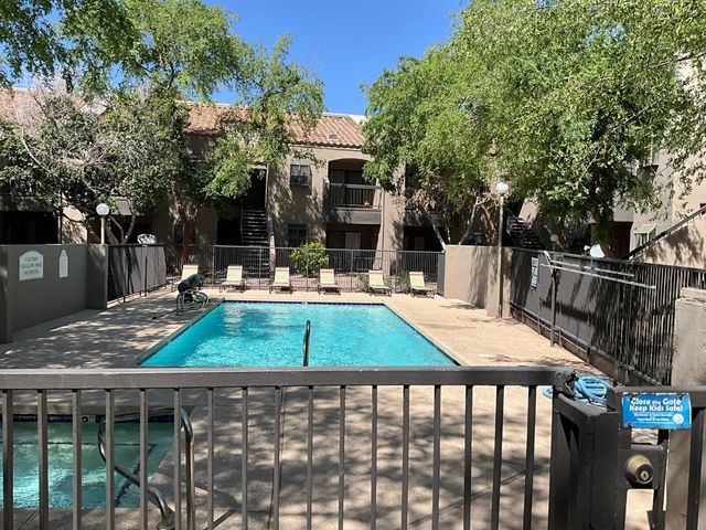 747 S Extension Road Unit 207, Mesa, AZ 85210