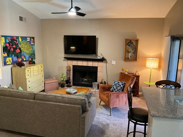 747 S Extension Road Unit 207, Mesa, AZ 85210