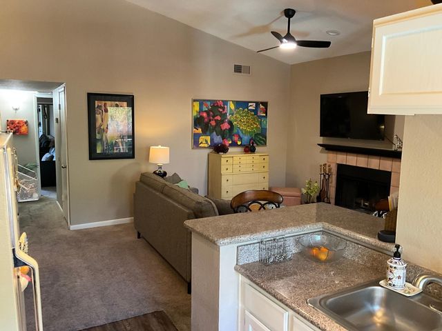 747 S Extension Road Unit 207, Mesa, AZ 85210