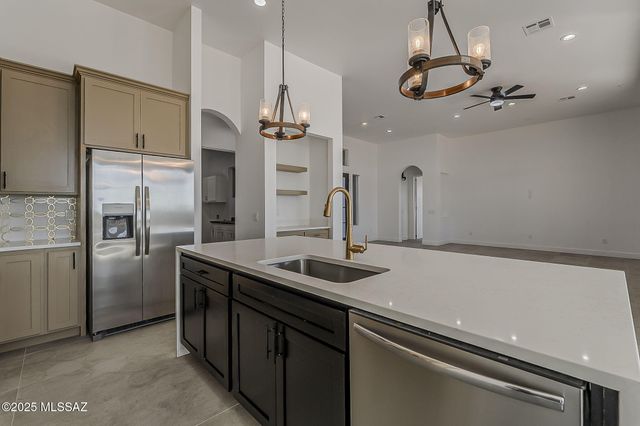 155 N Scenic Vista Drive, Sahuarita, AZ 85629