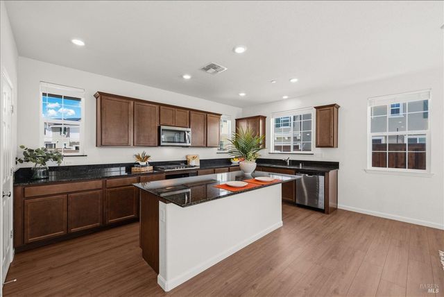 5019 Librarian Ct, Vacaville, CA 95687