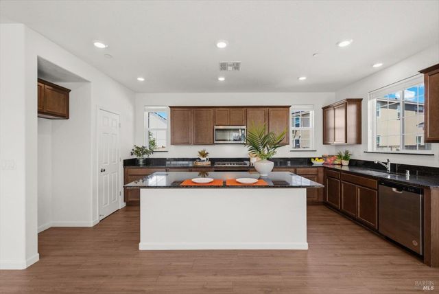 5019 Librarian Ct, Vacaville, CA 95687