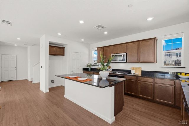 5019 Librarian Ct, Vacaville, CA 95687