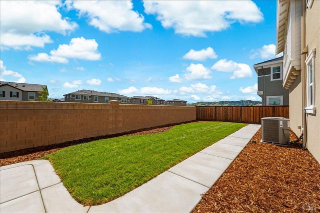 5019 Librarian Ct, Vacaville, CA 95687