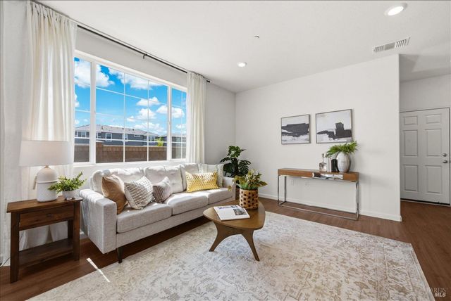 5019 Librarian Ct, Vacaville, CA 95687