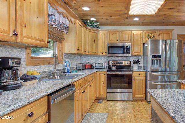 3103 Perry Circle Lane, Sevierville, TN 37862