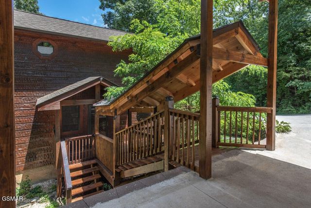 3103 Perry Circle Lane, Sevierville, TN 37862