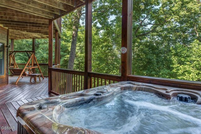 3103 Perry Circle Lane, Sevierville, TN 37862