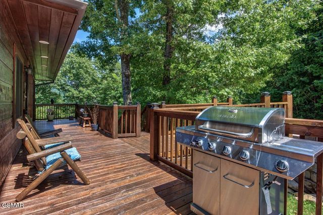3103 Perry Circle Lane, Sevierville, TN 37862