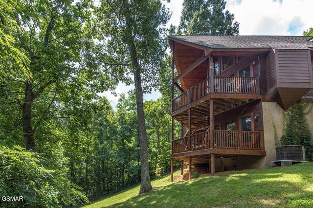 3103 Perry Circle Lane, Sevierville, TN 37862