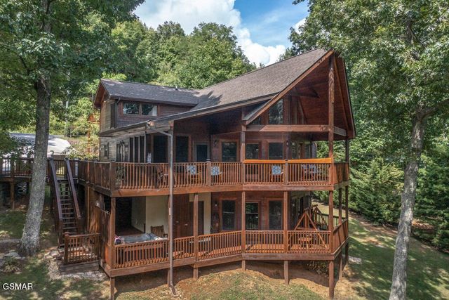 3103 Perry Circle Lane, Sevierville, TN 37862