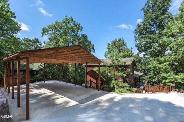 3103 Perry Circle Lane, Sevierville, TN 37862
