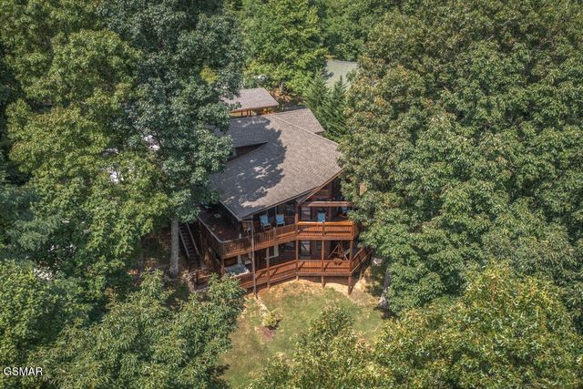 3103 Perry Circle Lane, Sevierville, TN 37862