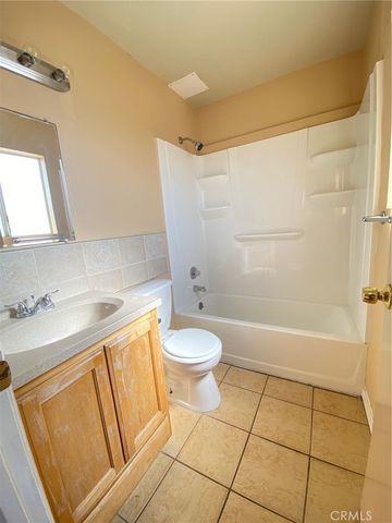 1025 Gaviota Avenue, Long Beach, CA 90813