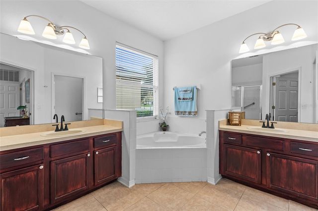 2190 LAUREL BLOSSOM CIRCLE, Ocoee, FL 34761