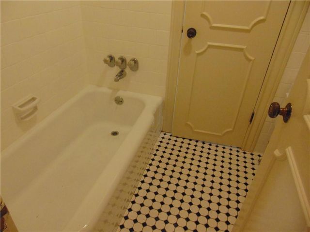 2516 Enfield RD 101, Austin, TX 78703