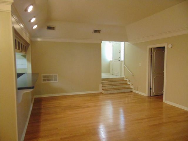 2516 Enfield RD 101, Austin, TX 78703
