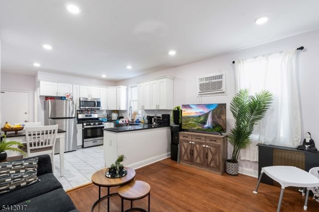 106 Speer Ave, Clifton City, NJ 07013