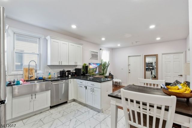 106 Speer Ave, Clifton City, NJ 07013