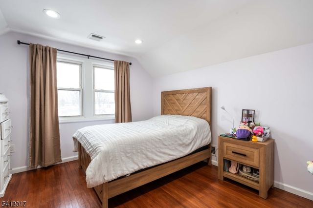 106 Speer Ave, Clifton City, NJ 07013