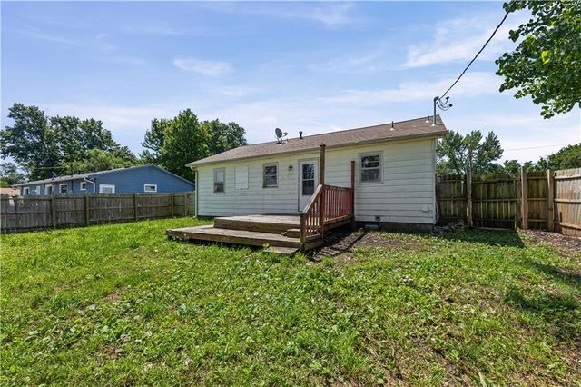 403 E 2nd Street, Wellsville, KS 66092