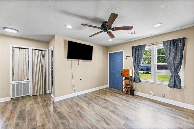 403 E 2nd Street, Wellsville, KS 66092