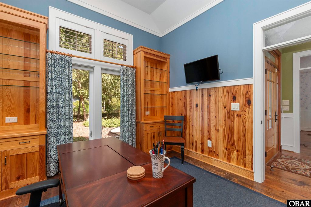 Image 8 of property listing at 149 Yaupon Trail, Southern Shores, NC 27949