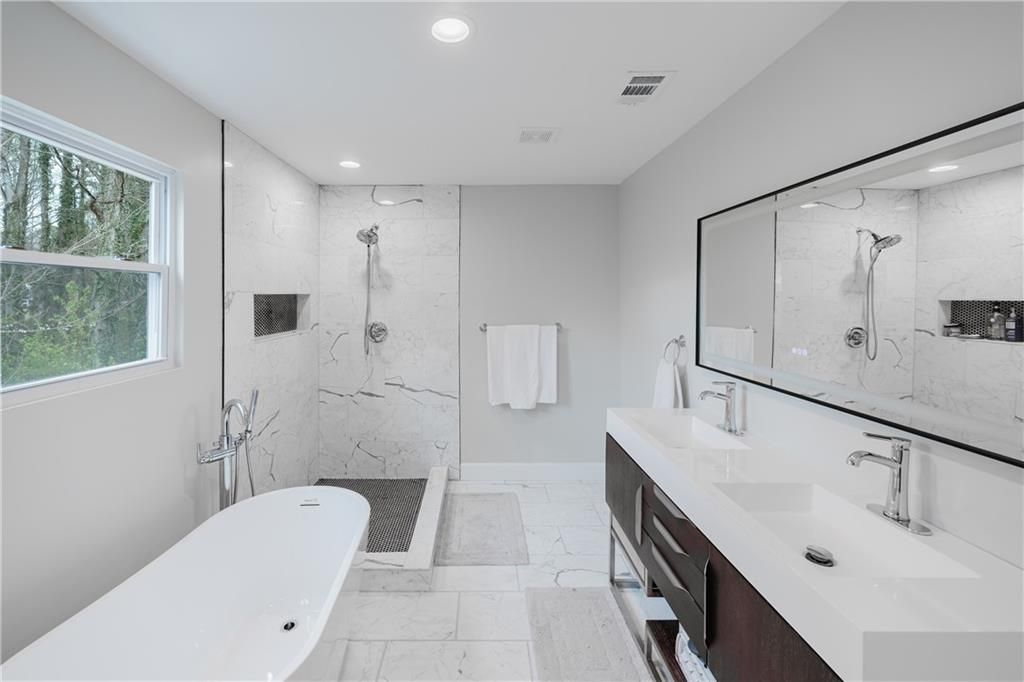 Image 20 of property listing at 3991 Centennial Trail, Duluth, GA 30096