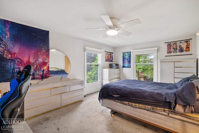 1750 Vernier Road, Grosse Pointe Woods, MI 48236