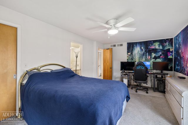 1750 Vernier Road, Grosse Pointe Woods, MI 48236