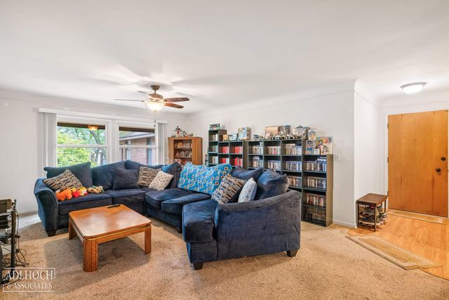 1750 Vernier Road, Grosse Pointe Woods, MI 48236