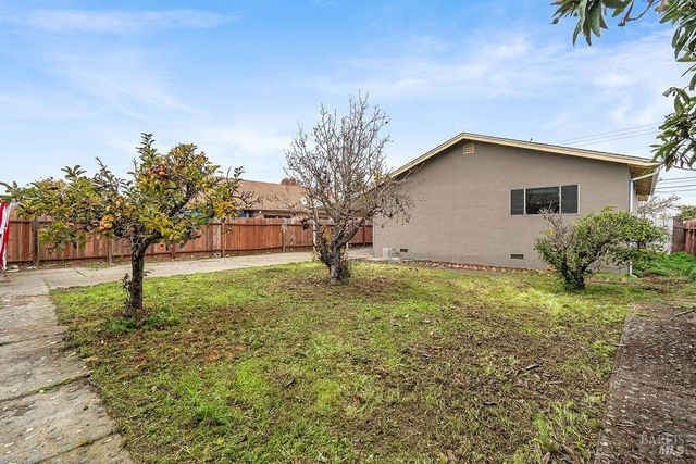 831 5th St, Vallejo, CA 94590