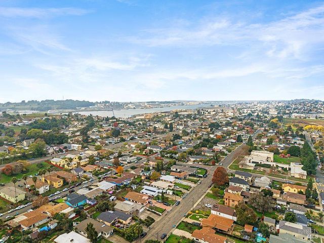831 5th St, Vallejo, CA 94590