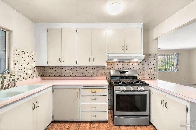 831 5th St, Vallejo, CA 94590