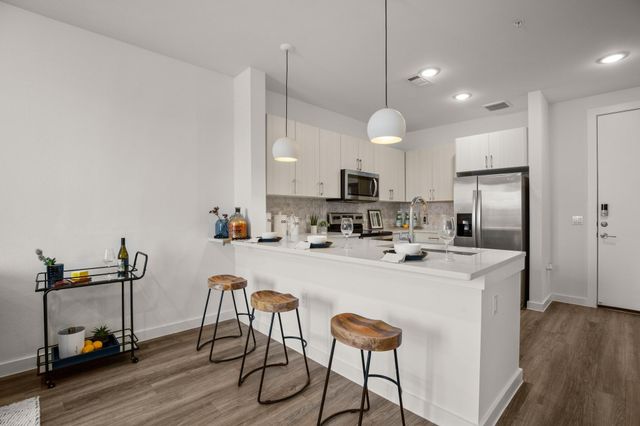 6324 N Lamar BLVD 213, Austin, TX 78752