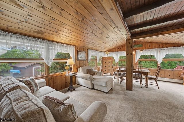 21 Shawnee Trl, Sparta Twp., NJ 07871