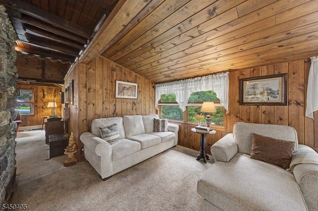 21 Shawnee Trl, Sparta Twp., NJ 07871
