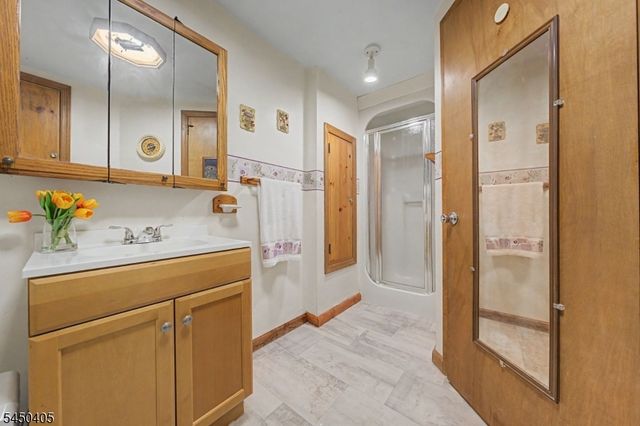 21 Shawnee Trl, Sparta Twp., NJ 07871